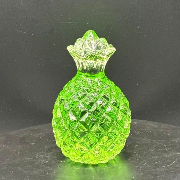 Vintage Art Glass Hand Blown Green Pineapple Paperweight Figurine 4" - Picture 6 of 6